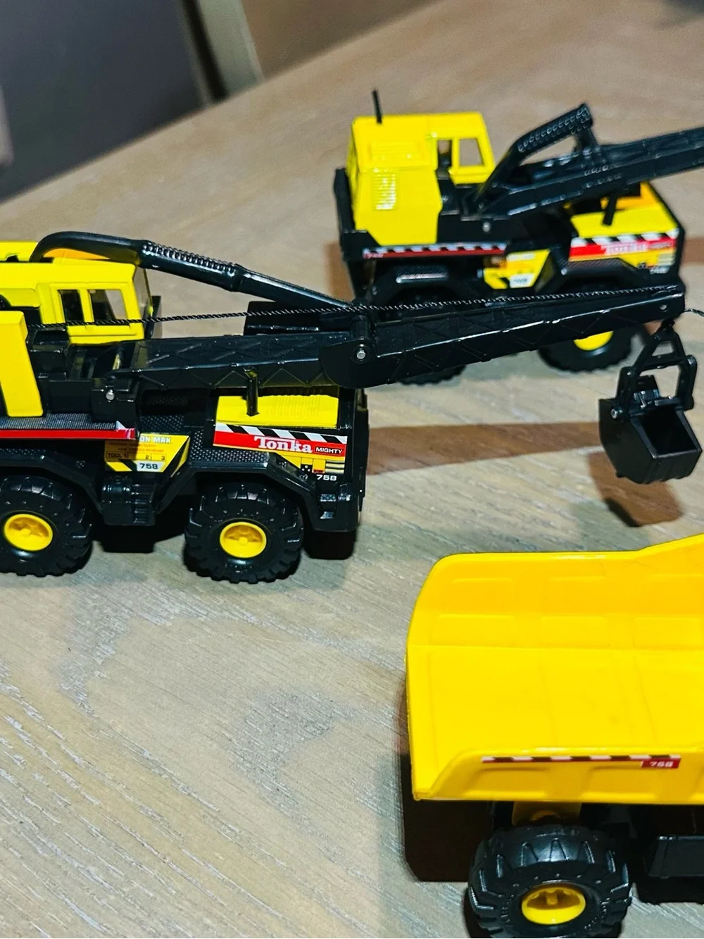 Maisto Tonka Mighty 1:64,3-Lot Tonka Construction Vehicles